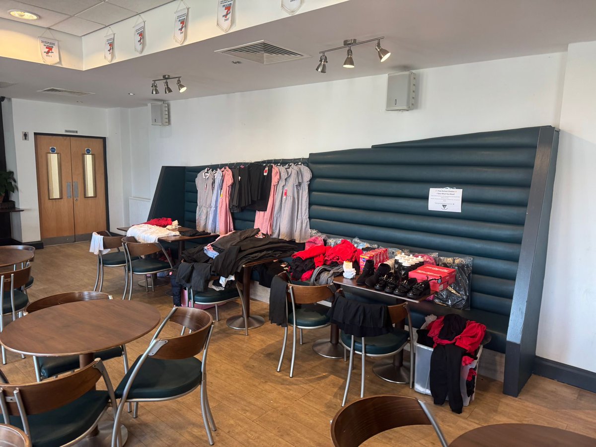 PSOSDunfermline's tweet image. Outstanding gesture by @parsfoundation offering free pre loved school uniform for the kids if #Dunfermline
 Available @PitreavieSport tonight (18/8) and tomorrow 8pm-10pm. 👏👏#CommunityFirst