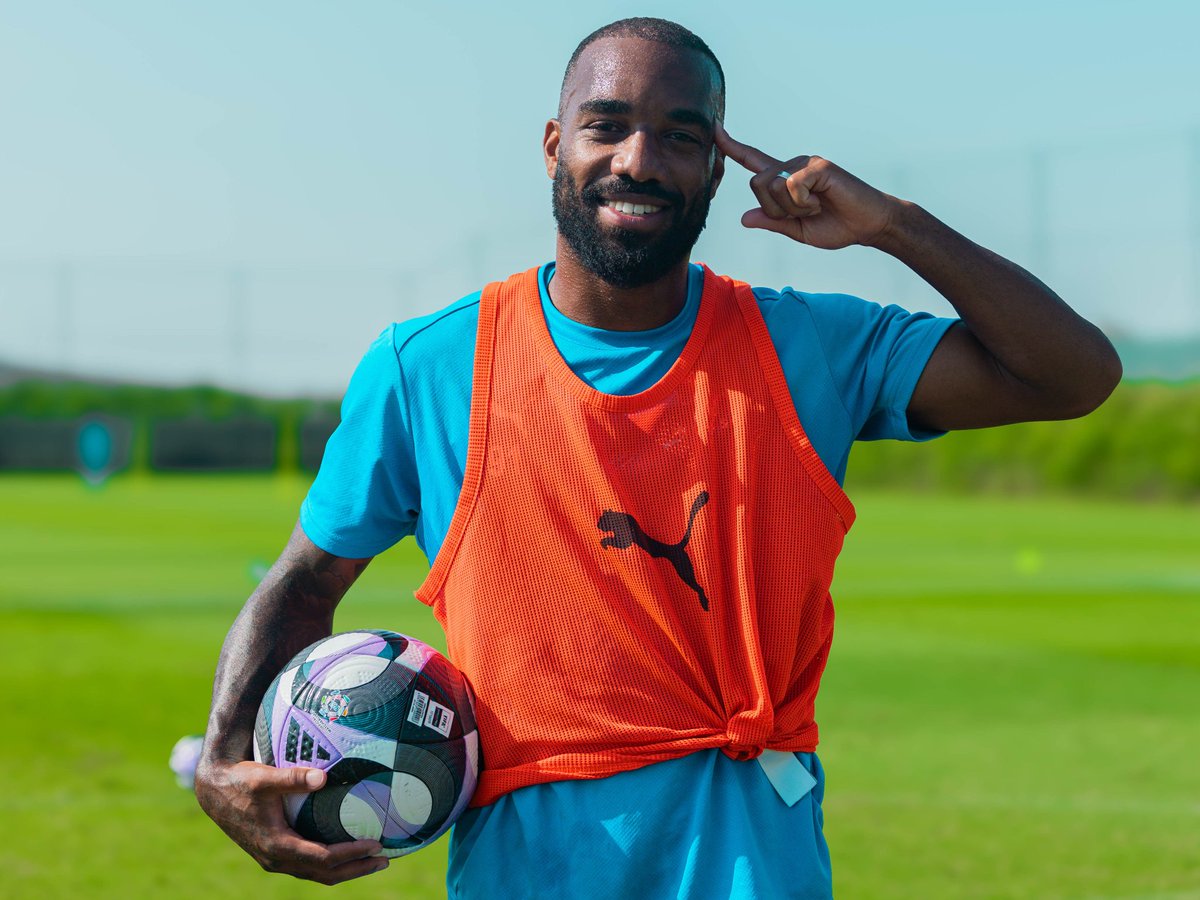 10 أيام على بداية الدوري السعودي
لو عندكم أي مواضيع تودون مني التطرق لها تفضلوا بطرحها في التعليقات
#فانتزي_دوري_روشن | #يلا_نلعب