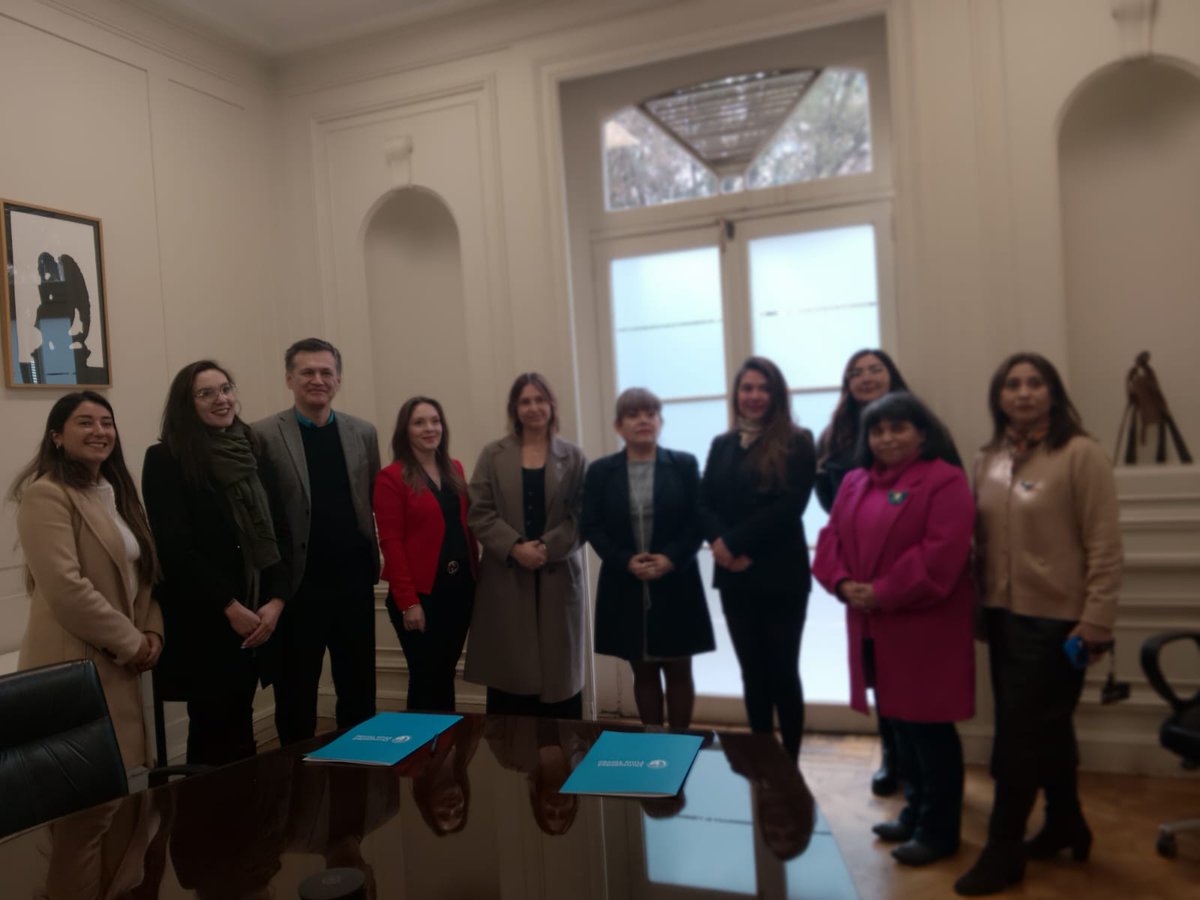 SernamEG RM (@sernameg_rm) on Twitter photo 🙌Un convenio de colaboración firmaron la <a href="/ufinisterrae/">U. Finis Terrae</a> y <a href="/SernamEG_RM/">SernamEG RM</a> para que estudiantes y docentes entreguen asesorías integrales a las emprendedoras participantes de nuestros programas, que ayudará a fortalecer la autonomía económica de las mujeres . 🙌Un convenio de colaboración firmaron la <a href="/ufinisterrae/">U. Finis Terrae</a> y <a href="/SernamEG_RM/">SernamEG RM</a> para que estudiantes y docentes entreguen asesorías integrales a las emprendedoras participantes de nuestros programas, que ayudará a fortalecer la autonomía económica de las mujeres .