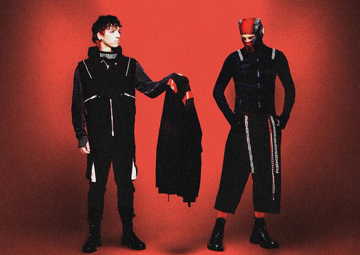 Popped🍿 (@poppednews) on Twitter photo The music video for Twenty One Pilots’ “City Walls,” off their upcoming album ‘BREACH,’ cost $1M to produce.
This marks the second most expensive music video of the decade.
(via: <a href="/BBCR1/">BBC Radio 1</a>) The music video for Twenty One Pilots’ “City Walls,” off their upcoming album ‘BREACH,’ cost $1M to produce.
This marks the second most expensive music video of the decade.
(via: <a href="/BBCR1/">BBC Radio 1</a>)