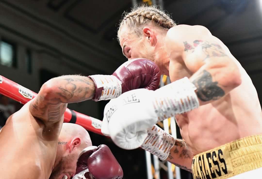 I've been working my bloody arse off recently, and it's not going to stop it's the best place I've been physically and mentally, I will be reapplying for my British professional boxing licence. I'm older now but a lot wiser. PLEASE SHARE, will be doing it properly this time