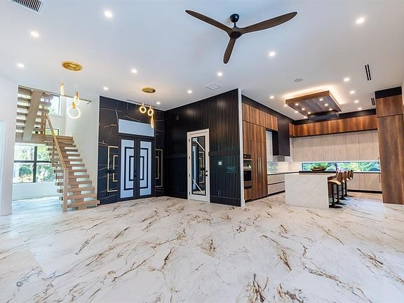 listi_app's tweet photo. Modern Marvel in Sarasota 🔥

📍 2375 Floyd St | $2.35M
5 bed · 6 bath · 3,472 sqft of jaw-dropping design
🪙 Buy with USD or crypto (BTC / ETH / USDC)

This luxury smart home stuns with soaring ceilings, epic lighting, and a chef’s dream kitchen.
Ready for your next-level lifestyle—on or off-chain.

🔗 https://t.co/LqWERWZL7T