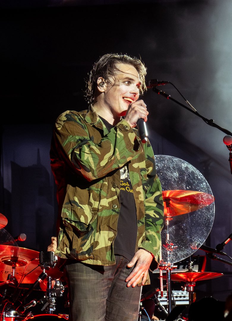 deadalchemyst's tweet photo. FOLKS I AM BACK FOR PART 2. My Chemical Romance at MetLife Stadium in NJ 8/9/25.

See more via this link 😊

https://t.co/L78dGtNC7y https://t.co/BOo2z1J5nA