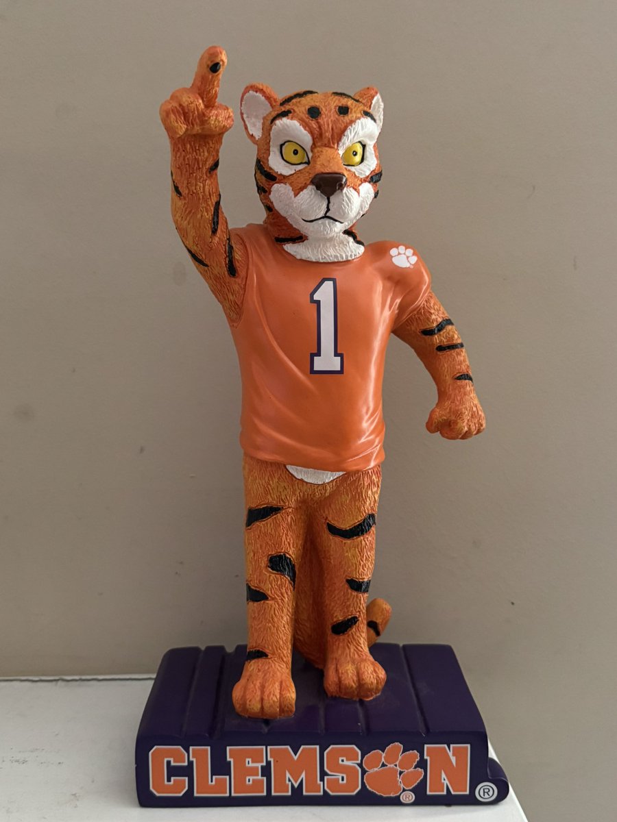 allin_dude's tweet photo. Go Tigers ๐
#PAWMonday๐
https://t.co/lA9bkOjJld