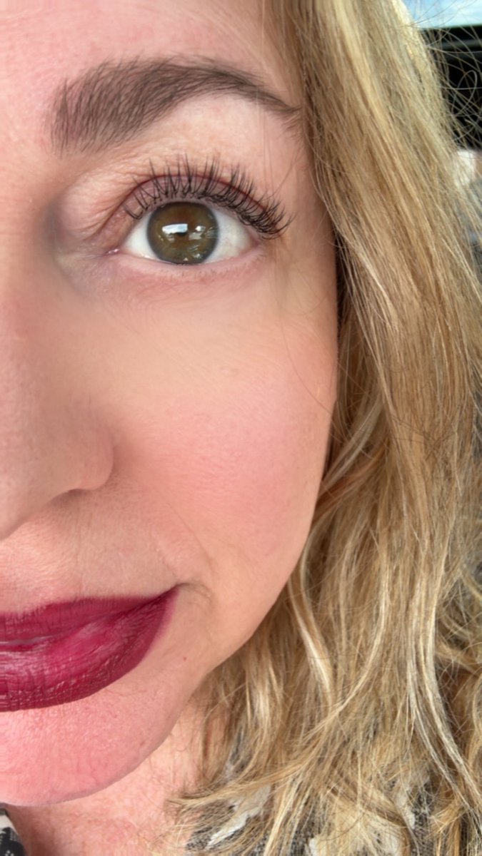 SmileyYYC's tweet image. Never had lash extensions done. Wow! 100% recommend Hiro @ #GratitudeBeauty 

No eye makeup on…..not yet! #Calgary #Lashes