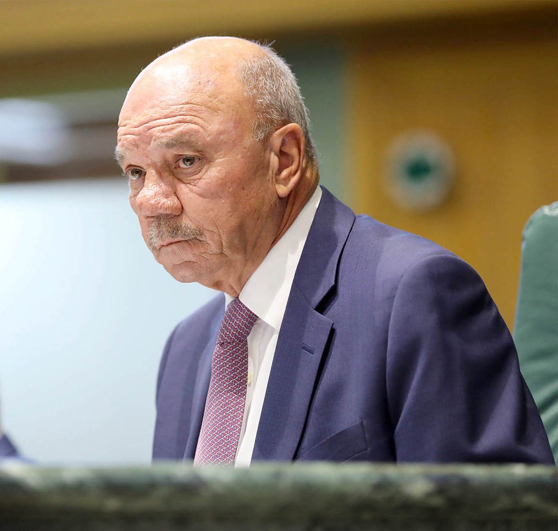 فيصل الفايز:
"العواطف ما جابت للأردن الا الدَّوَر".