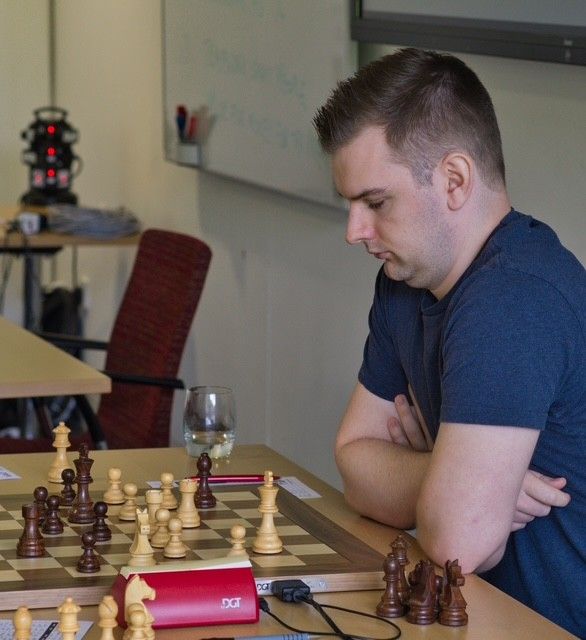 Many congratulations to Brandon Clarke who came joint first and gained a GM norm at the Mindsports International Festival 2025. 🎉 Other great performances included Sohum Lohia and Jonah Willow who both finished on 6.5/9 s3.chess-results.com/tnrWZ.aspx?lan… 

📷 Brendan O'Gorman at 4NCL