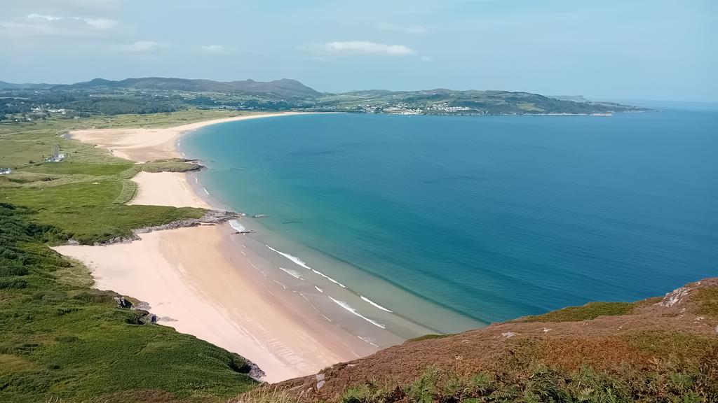 surveyorsstuff's tweet photo. Not often we get to see the blue seas along the Donegal coast. https://t.co/jw8JScFjCy