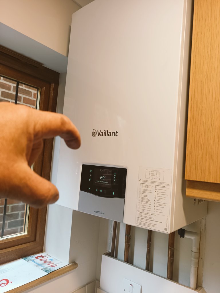 The Gas Man Cometh ✝️ tweet media