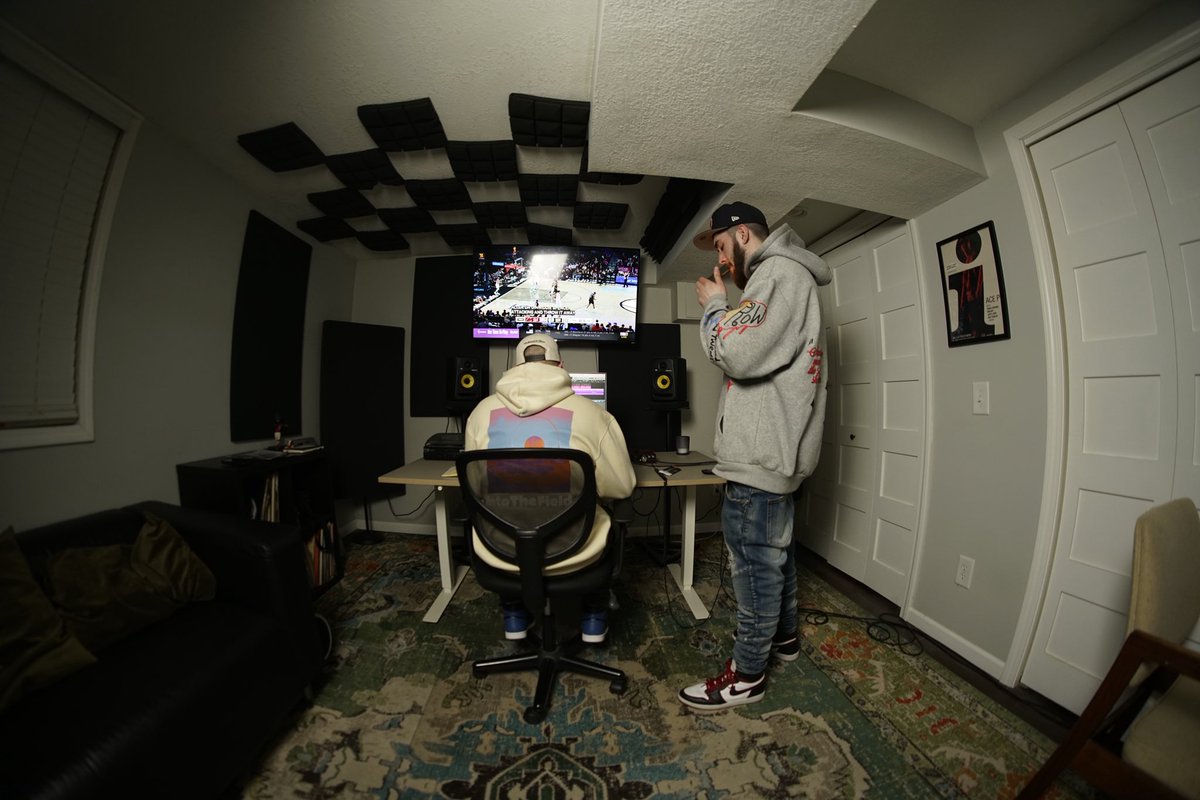 acep_production's tweet photo. Out Da Halfway House, an album by @VinnyCrooks &amp; myself. Out 9.12

Producing a project from front to back is my bread &amp; butter, and it’s been an honor to craft this album with you, Vinny. We are hip hop

This is special. Vinny has a story to tell &amp; I can’t wait for y’all to hear https://t.co/pqsBc68chV