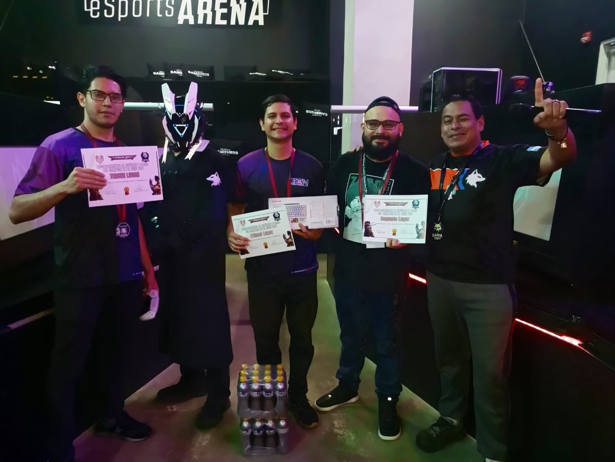 TEAMSAMACR's tweet image. Felicidades a los jugadores que llegaron al top 3 en Tekken de esta primera edición de FIGHT FEST SAMA 
🥇1-@CrHomunculus 
🥈2-@calebcr28 
🥉3-@McLovin248 
Esperemos hacer la siguiente edición para ustedes y que sigan mejorando