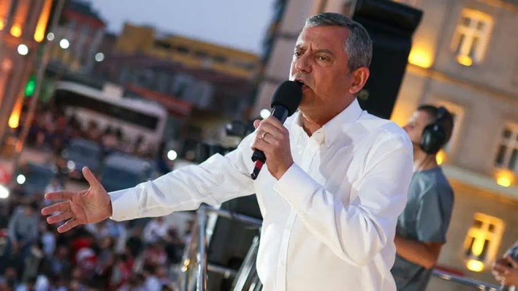 Özgür Özel’den Erdoğan’a çağrı:

“Cesaretin varsa, hodri meydan. Aydın seçimlerini yenileyelim!”