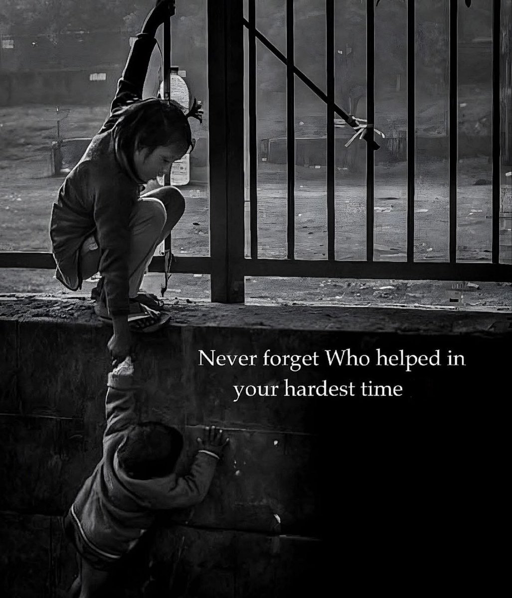 FreakyTheory's tweet image. Never forget who helped you in your hardest time.💯