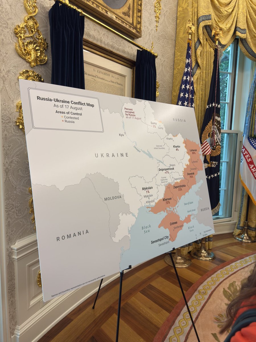 Vor den Gesprächen im Oval Office wurde eine große Karte der Ukraine aufgestellt, in dem Gebieteabgaben an Russland eingezeichnet wurden, darunter die Krim - so BBC. Wenn Selensky heute keiner Einigung zustimmt, wird jegliche Unterstützung der USA komplett eingestellt, so Trump.