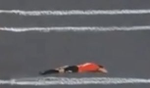 Bonita indirecta a Raillo por fingir un balonazo a la cabeza que iba a 100 km/h