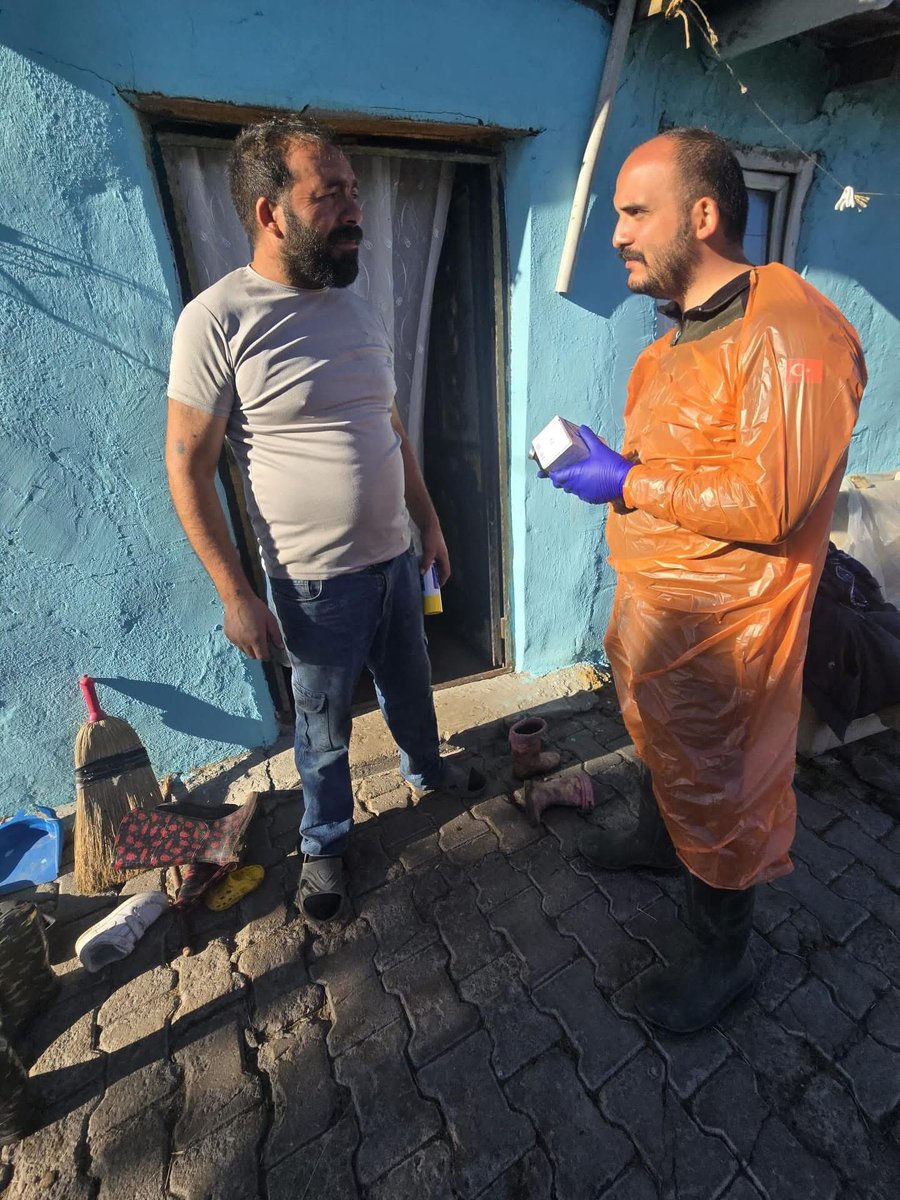 Ardahan İl Tarım ve Orman Müdürlüğü (@ardahantarim) on Twitter photo Hayvan Sağlığı İçin Dezenfeksiyon Seferberliği 🐄🧴
İl Tarım ve Orman Müdürlüğümüz ekipleri, şap hastalığının yayılmasını önlemek ve hayvan sağlığını korumak amacıyla dezenfeksiyon çalışmalarını aralıksız sürdürüyor.
<a href="/TCTarim/">T.C. Tarım ve Orman Bakanlığı</a> <a href="/ibrahimyumakli/">İbrahim Yumaklı</a> <a href="/ArdahanValiligi/">Ardahan Valiliği</a> <a href="/fatih_cineviz/">Fatih Cineviz</a> Hayvan Sağlığı İçin Dezenfeksiyon Seferberliği 🐄🧴
İl Tarım ve Orman Müdürlüğümüz ekipleri, şap hastalığının yayılmasını önlemek ve hayvan sağlığını korumak amacıyla dezenfeksiyon çalışmalarını aralıksız sürdürüyor.
<a href="/TCTarim/">T.C. Tarım ve Orman Bakanlığı</a> <a href="/ibrahimyumakli/">İbrahim Yumaklı</a> <a href="/ArdahanValiligi/">Ardahan Valiliği</a> <a href="/fatih_cineviz/">Fatih Cineviz</a>