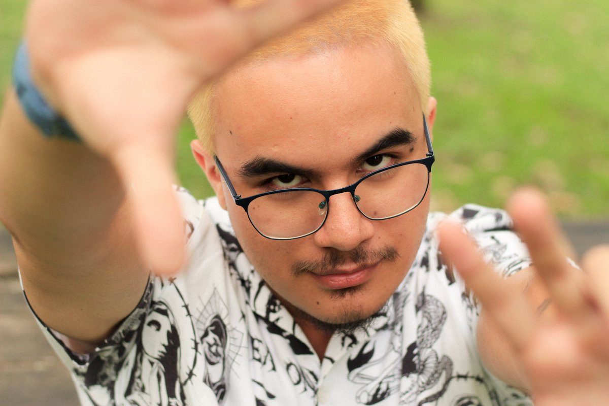 Carlontrox's tweet photo. on my onizuka type shit https://t.co/xpB4pKNmTj