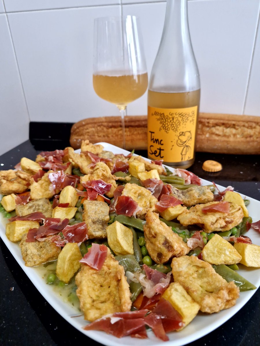 Menestra palentina y el vino con el que estamos pagando la universidad del hijo de Ramón Jané 😅