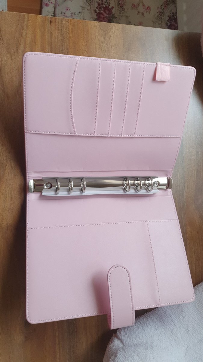 A5 Pembe Macaron Binder ve A5/A6 Peluş Binder Satış
💜İkisinden de 1 adet mevcut 
💜İçine sayfa ekletebiliyorsunuz 
💜Sıfır hasarsız ürünlerdir 
Pembe Macaron=550tl
10 adet sayfa ile=670tl
Peluş=600tl
Sayfa ile=700tl
<a href="/herturlugort/">Her türlü go rt</a> <a href="/bujo_satis/">bujo</a> <a href="/bujo_sell/">bujo sell</a> <a href="/Bujosatistr/">Bujo Satış/Devir</a> <a href="/bujosatis/">⊹ bujo ürünleri satış/go! 🐰</a>