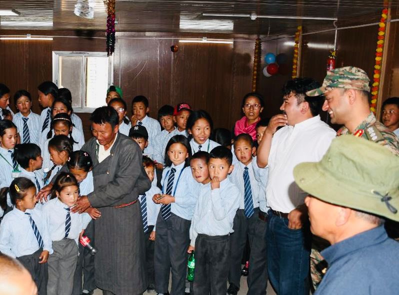 Thinles Nurboo मोदी का परिवार! tweet media