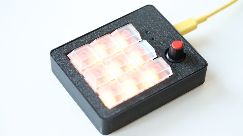 AnaviTechnology's tweet image. ⚡ ANAVI Macro Pad 10 gets a 3D-Printed Case Upgrade
🖨️ New 3D-printed case
📂 Open-source STL/STEP files in GitHub
🔩 Threaded inserts for easy reassembly
#opensource #mechanicalkeyboard #rp2040 #raspberrypi
blog.anavi.technology/anavi-macro-pa…