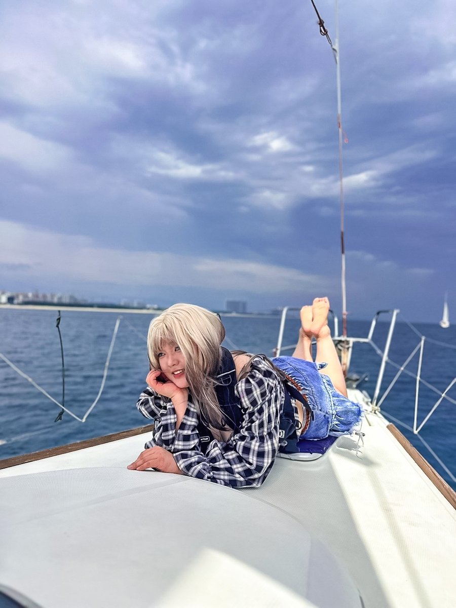 바다 한가운데에서 바람을 느끼면서 달리는 느낌
최고 기분좋은 순간이였다