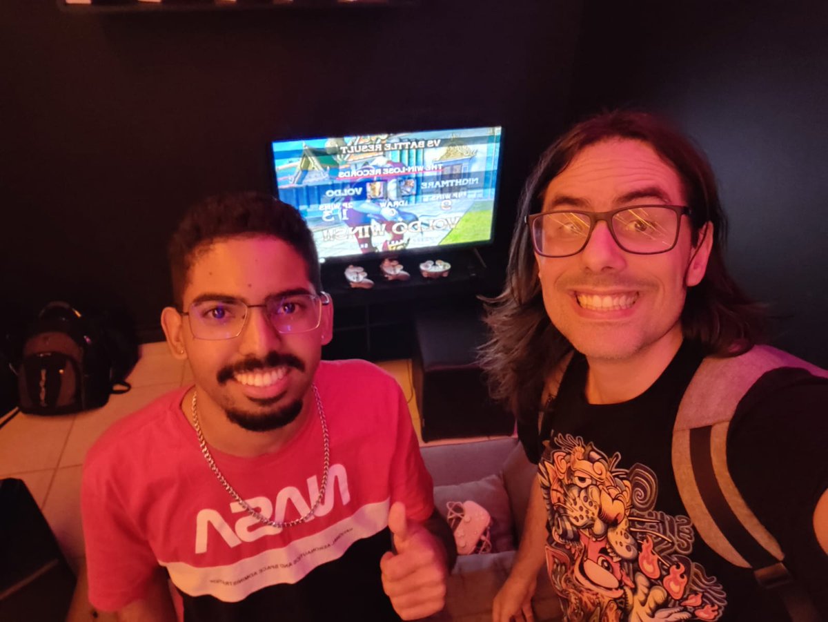 E tivemos um Soul Calibur 2 surpresa!

"Agora só vou no Arena se tiver Soul Calibur" Rafael Tetris