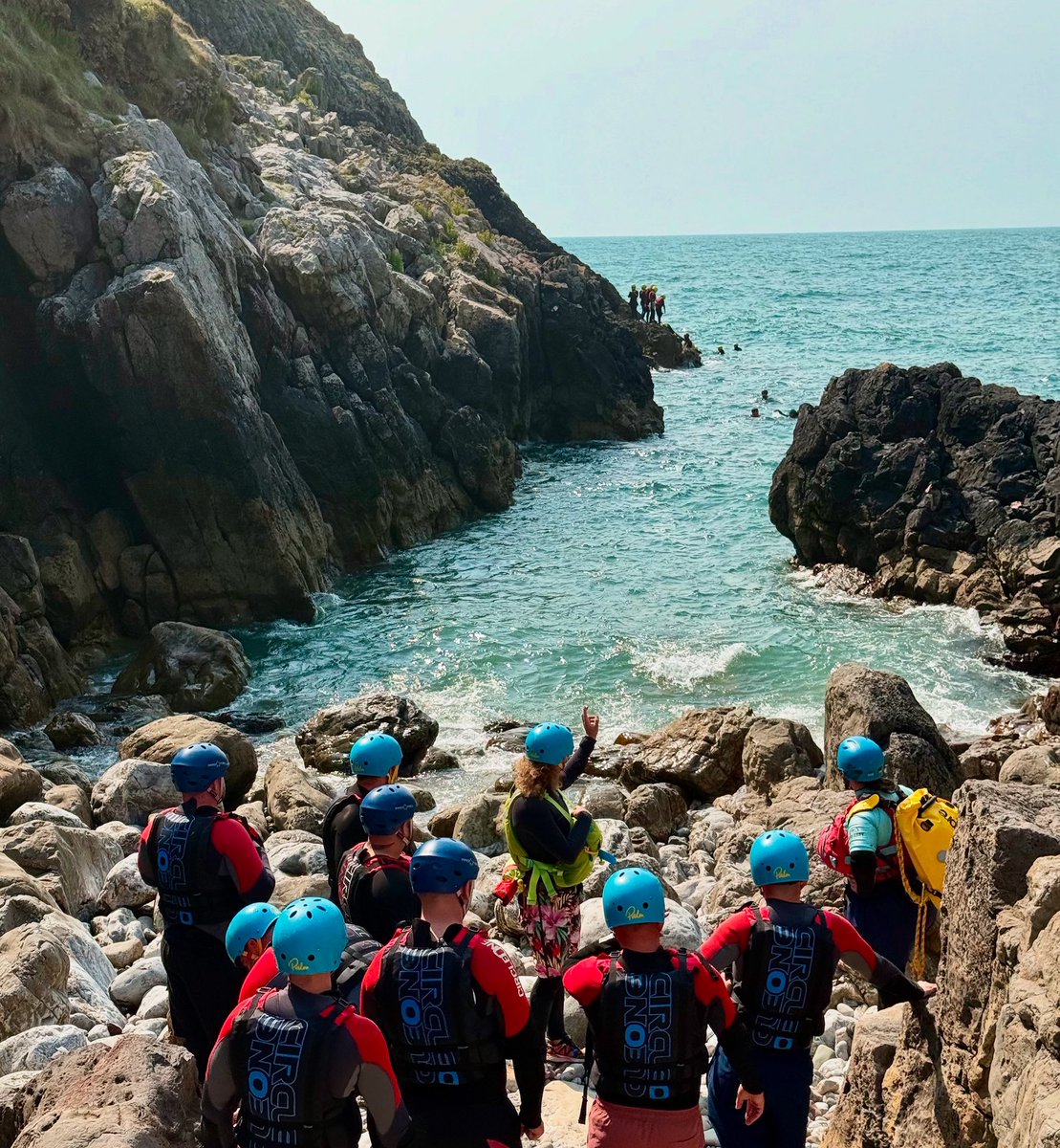 Morfa Bay Adventure tweet media