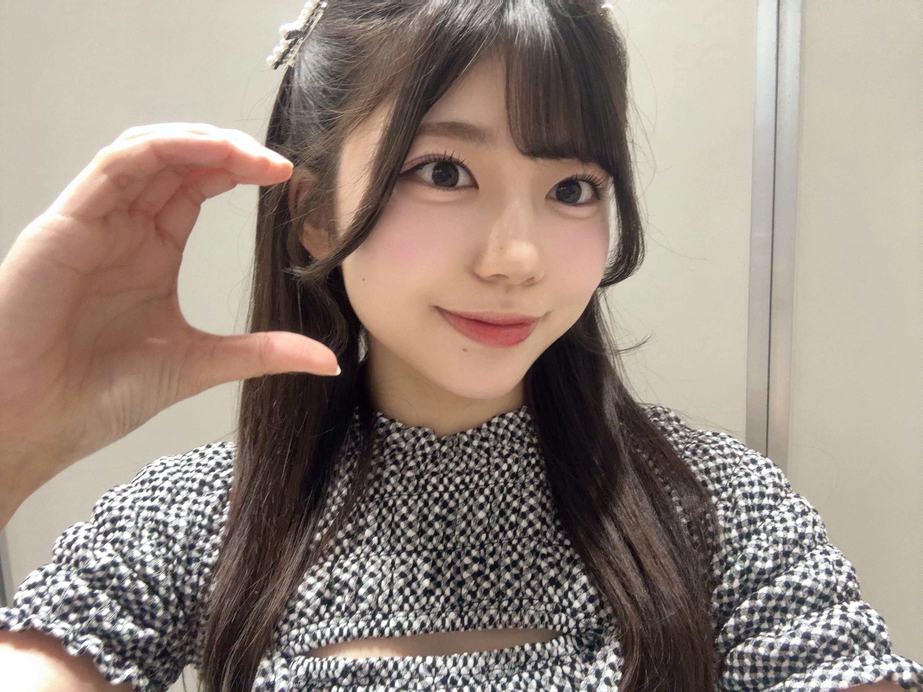 石井彩音（HKT48） on X: "#mini誌面掲載オーディション 初日1位ありがとうございます🥲 石井彩音です！！！！  みなさんのおかげで素敵なスタートダッシュがきれました🙇🏻  明日からまた楽しい配信をしてみなさんに応援していただけるように目標を叶えられるように頑張り ...