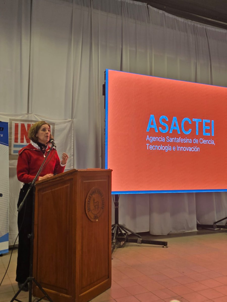 CienciaSantaFe's tweet photo. #EventosCTI | La #ASACTEI en el territorio acompañando a iniciativas que recibieron financiamiento provincial.
📍En #VenadoTuerto presentamos la #ASACTEI con su convocatoria Tecpro 2025 para financiar proyectos de innovación en PyMEs, en la Jornada Ambiental 2025, #ExpoVenado https://t.co/9oNvMUaW1i
