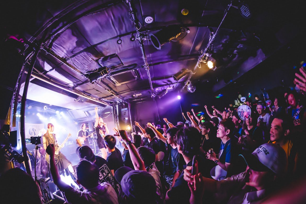 cna2021's tweet photo. 2nd cheers🍾
サポートBa.@yukarishirock 

setlist
1.Marionette Syndrome
2.Ghost in the Ashes
https://t.co/Gu9LWV3Vfl your silent eyes
4.Awakening
5.ANSWER

📷@tictac_works https://t.co/JtlAlpDFIt