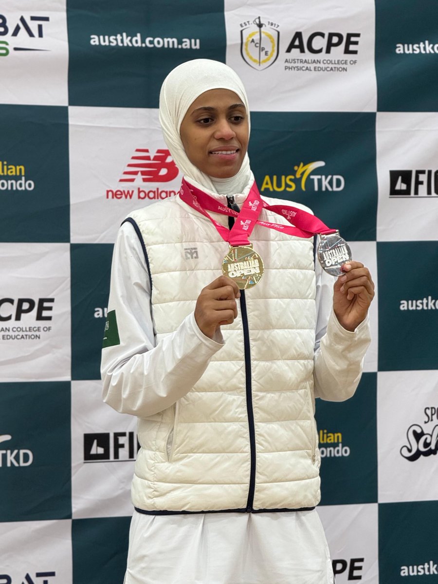 مع أخضـرنا .. في المنصات العالمية 🇸🇦🌍

"دنيا أبو طالب" تحقق الذهبيّة 🥇
"رحمة الخواهر" تحقق البرونزية 🥉

في بطولة أستراليا المفتوحة ✨

#القادسية | #تايكوندو_القادسية