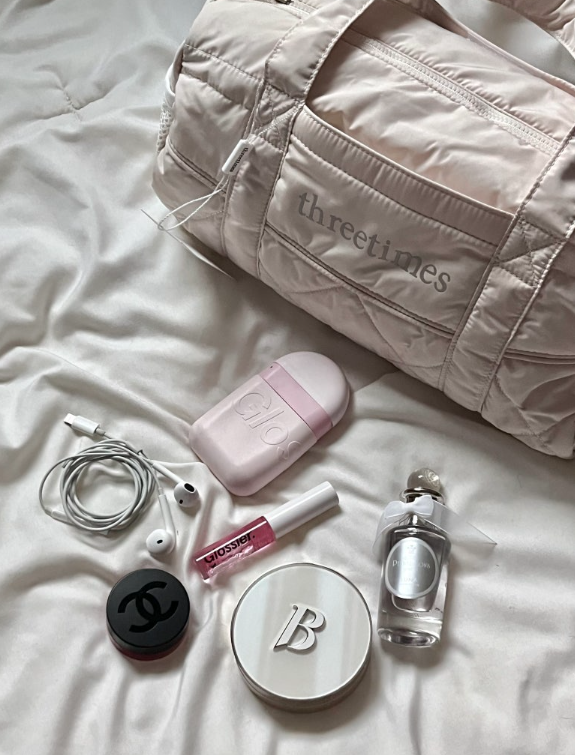 thisismynana's tweet image. threetimes babe sport bag🍑

กระเป๋าแบบจอย red velvet ทางนี้รับพรีนะฮะ น้องเป็นของแบรนด์แฟชั่นเกาหลีชื่อ threetimes ทรง duffle bag แบบสาวหวาน 300%

〰️3500.- free reg!

#threetimes #พรีเกาหลี #หิ้วเกาหลี #พรีออเดอร์เกาหลี