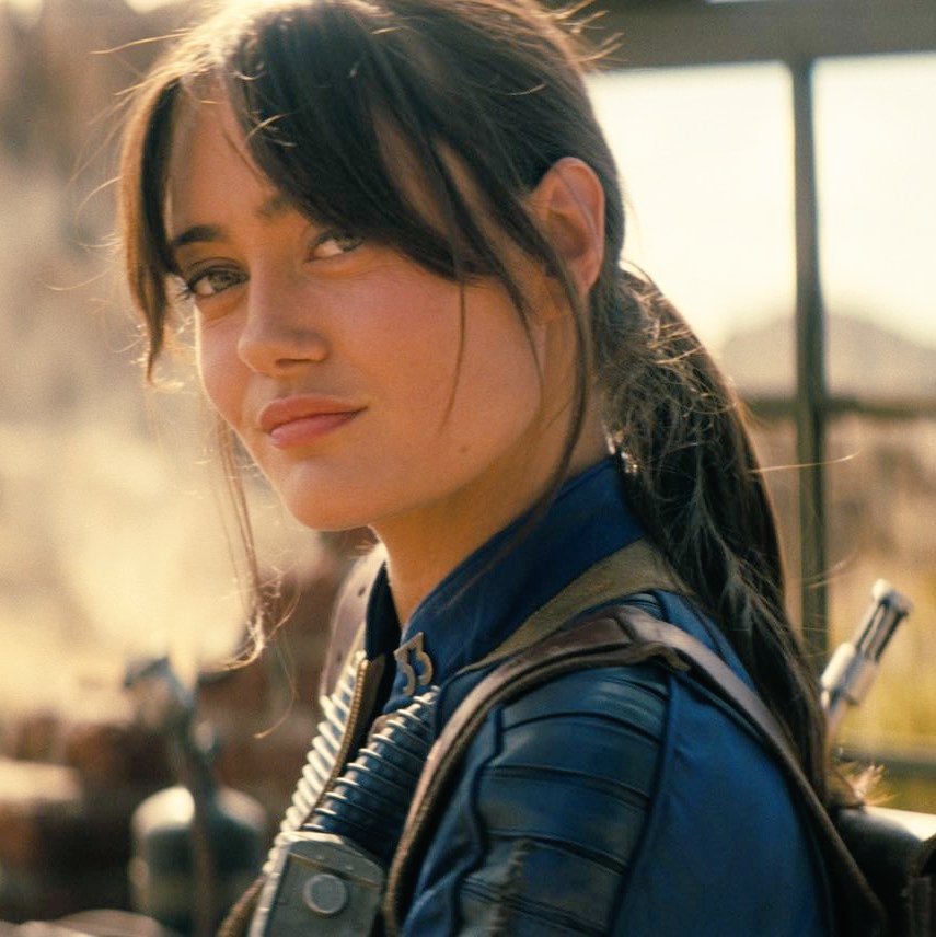 quin.⠀ shoutout to all my ghoulcy homies... ♡