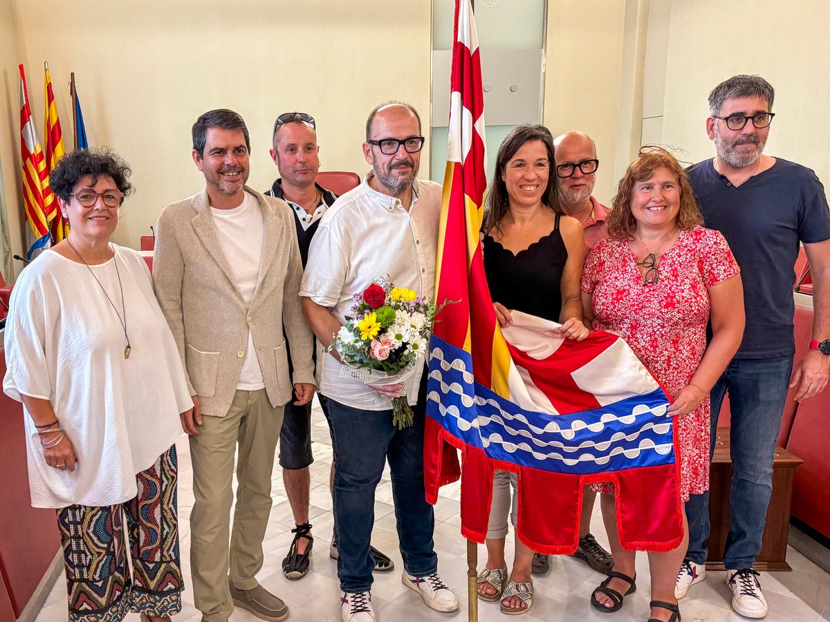 🔵PORTADORS DEL PENÓ 2025🔴

Avui hem recollit el Penó de la Ciutat d'Igualada per donar inici a la Festa Major 2025, enguany que celebrem el 75è aniversari de l'entitat. Moltes gràcies a l'<a href="/ajigualada/">Ajuntament Igualada</a> per la confiança!

🥳 IGUALADINS, IGUALADINES... QUE COMENCI LA FESTA MAJOR!