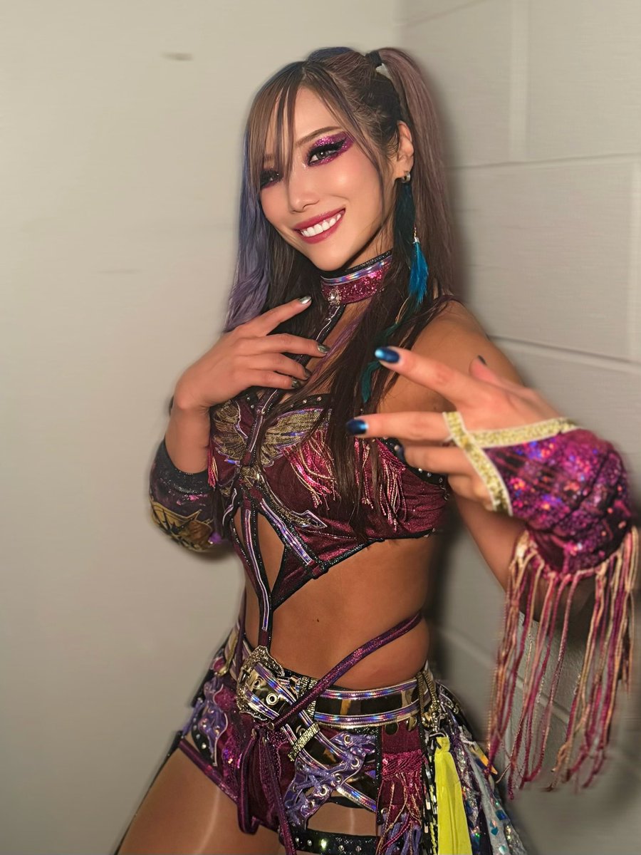 GamefreakWWE's tweet photo. So Iโm going to try something fun. Every Monday do a #MixUpMonday where I take a gimmick from another wrestler and applie it to supporting @KAIRI_official. Iโll start off with an easy one.
Acknowledge your Tribal Princess Kairi Sane! https://t.co/tfxzzKm3yL