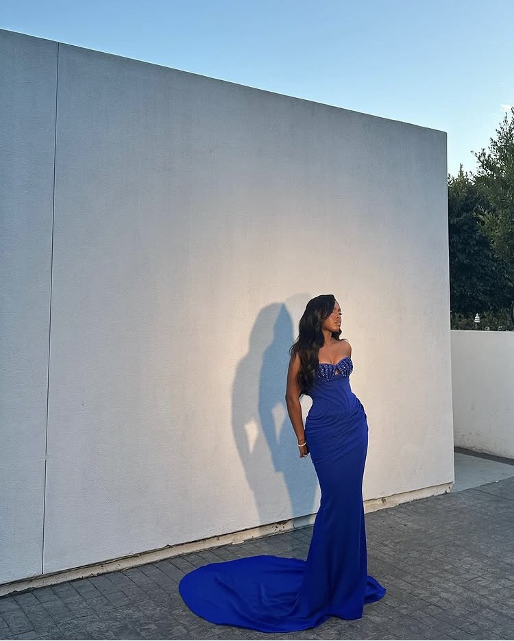 Blkgrlsupremacy's tweet photo. Dark blue like royalty https://t.co/20XdrGtqWJ