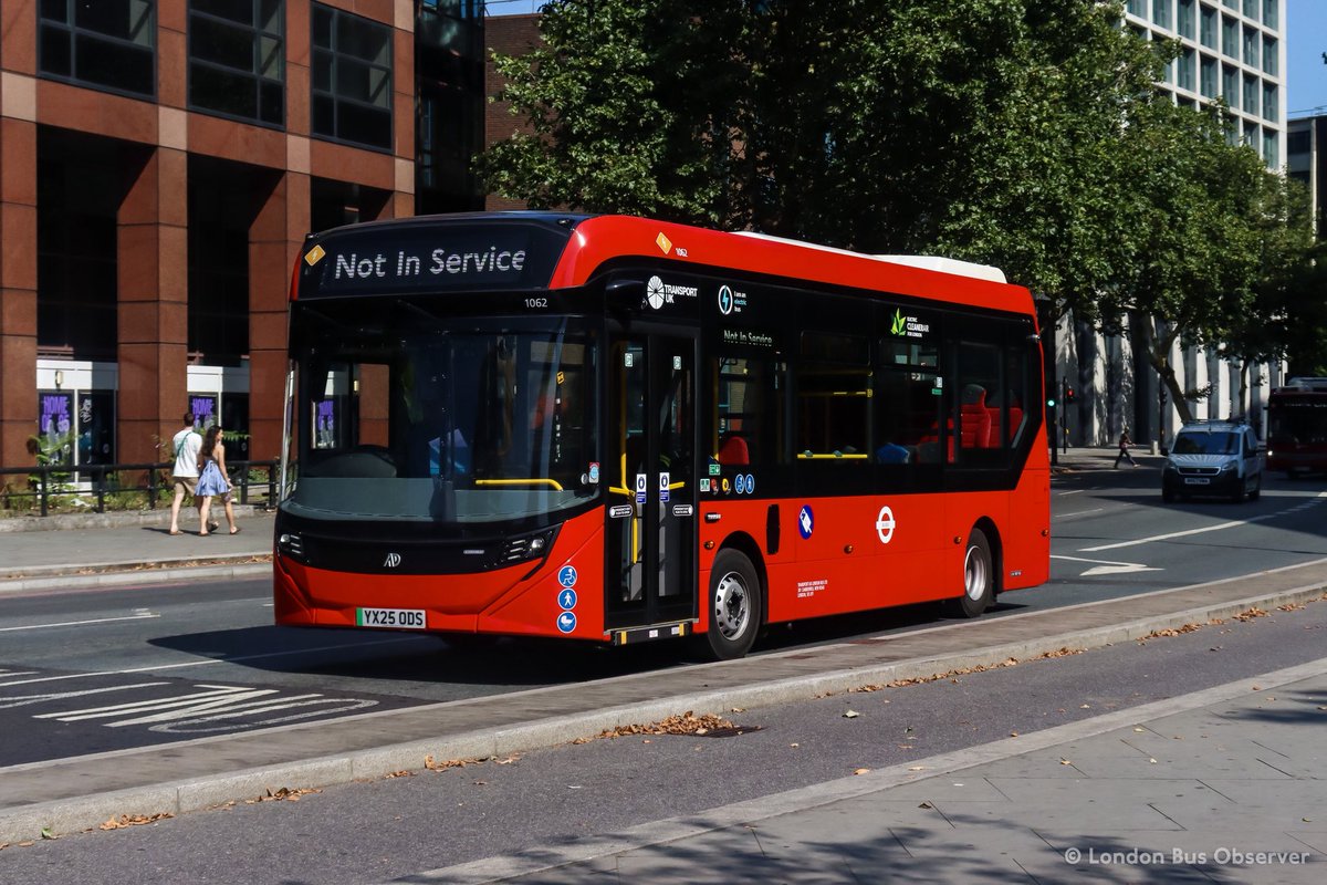 LDNBusObserver's tweet image. Transport UK London Bus: 1062 (YX25 ODS)

© London Bus Observer
📅: August 15, 2025 | 📸: Canon EOS 250D