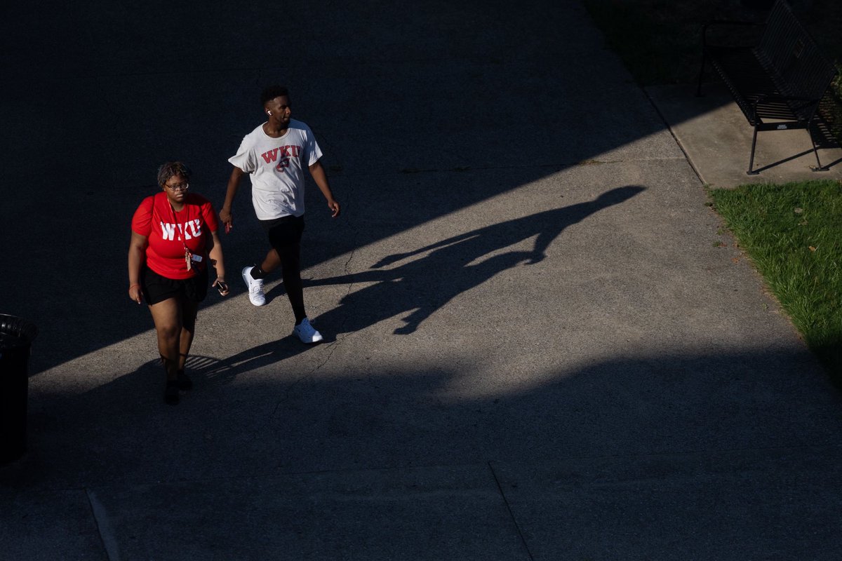 wku's tweet photo. Welcome back, Hilltoppers! π΄βͺοΈ
Whether itβs your first semester or your last, letβs make it count! π«
#WKU #CollegeLife #WelcomeBack #WeWearRedWeShowUp https://t.co/HD2Im4ONwf