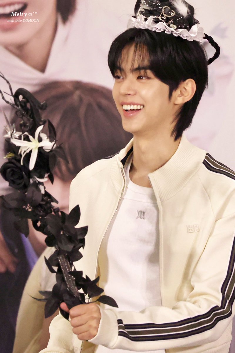 250817 공개 팬싸 

👑🖤

#TWS #투어스 
#도훈 #DOHOON #ドフン