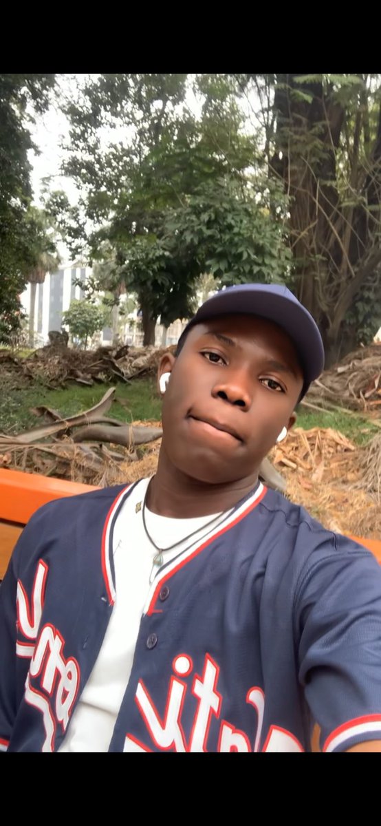 rorobsg2305's tweet image. &amp;lt;&amp;lt;Ils ont peur que leurs chéri(e) les trompes &amp;gt;&amp;gt;💔🫀🧠

Mais moi j’ai peur que le daron ferme les yeux avant que je réussisse ❤️‍🩹🥺😔