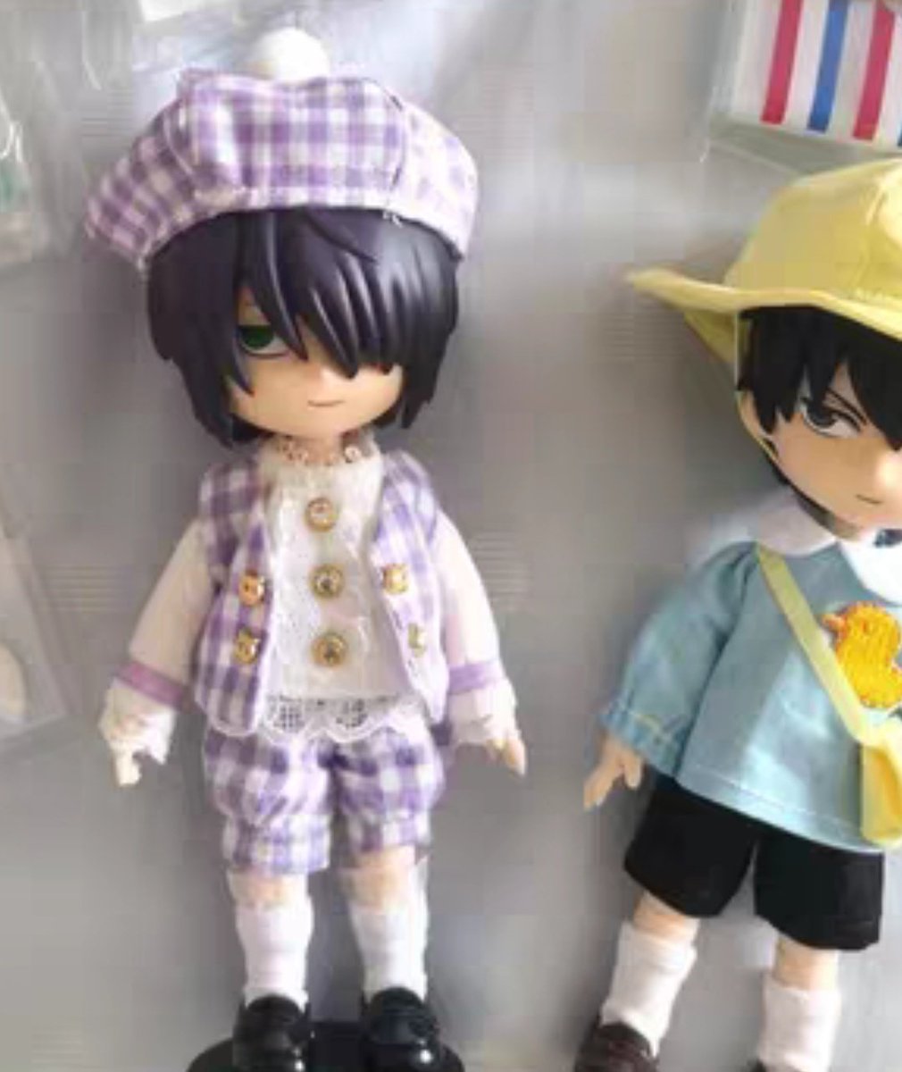 사실오빠오비츠가너무가지고싶고
꿈에도아른거려서
치비큥인지 큥카라인지 그걸로
저퀄오비츠라도 먼저 들일가 고민중
마침 큥카라 매물 떴길래
와 약 3만원에 짜가 오비츠 만들수있음
들이는게났나
다른분이 만드신것같은데
대강저런너낌