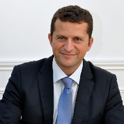 Cdanslair's tweet photo. ⬛️@gaelsliman, président et cofondateur de l'institut de sondages Odoxa, sera l'invité d'@AxeldeTarle dans #cdanslair.

Il décryptera le mouvement citoyen #BloquonsTout, qui appelle à "tout bloquer" en France le #10Septembre.

Rendez-vous à 17.25 sur France 5 !
#Bayrou #Budget https://t.co/8eesbkdb5C