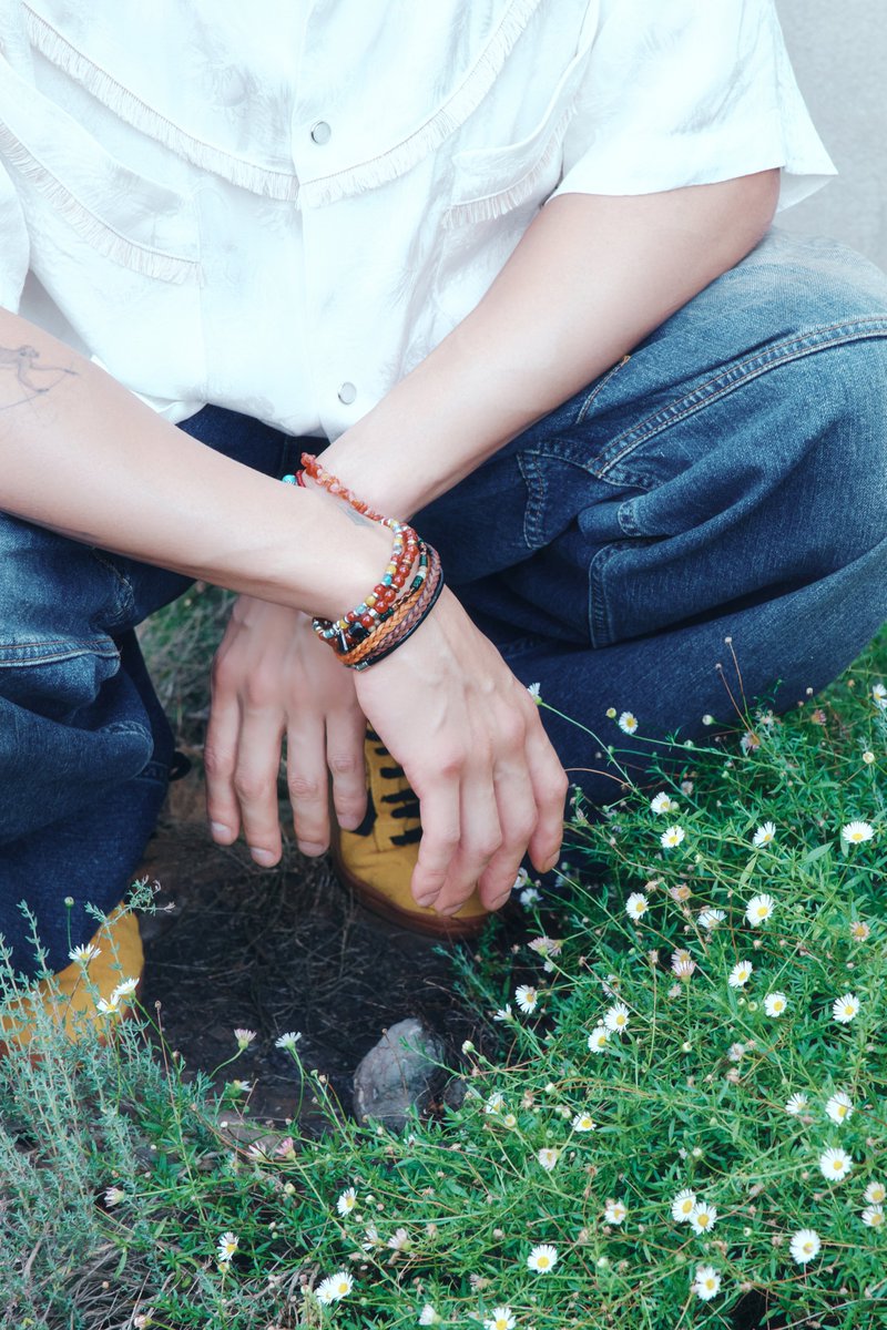 weareoneEXO's tweet image. CHANYEOL 찬열 'Happy Accident' TEASER IMAGE 

CHANYEOL 찬열 The 2nd Mini Album 【Upside Down】
➫ 2025.08.25 6PM (KST)

💿Pre-order&amp;amp;save&amp;amp;add
CHANYEOL.lnk.to/UpsideDown

#CHANYEOL #찬열
#EXO #엑소 #weareoneEXO
#UpsideDown #CHANYEOL_UpsideDown
#HappyAccident #CHANYEOL_HappyAccident