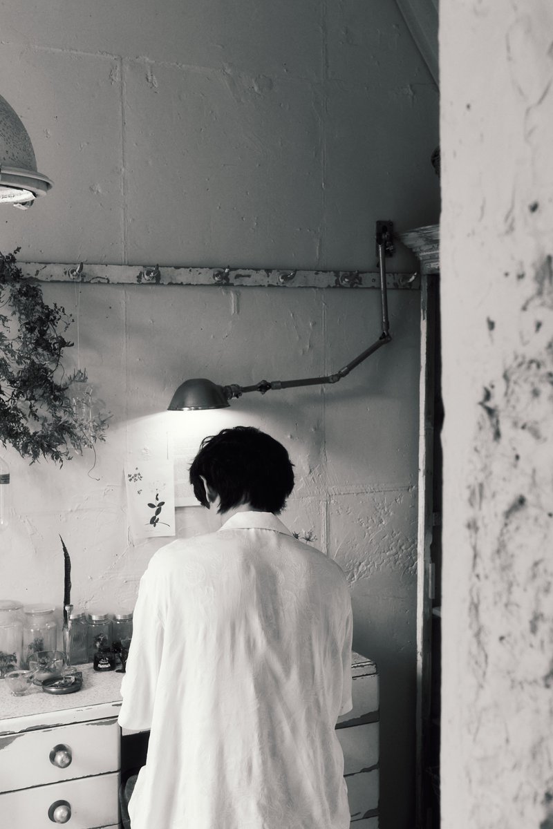 weareoneEXO's tweet image. CHANYEOL 찬열 'Happy Accident' TEASER IMAGE 

CHANYEOL 찬열 The 2nd Mini Album 【Upside Down】
➫ 2025.08.25 6PM (KST)

💿Pre-order&amp;amp;save&amp;amp;add
CHANYEOL.lnk.to/UpsideDown

#CHANYEOL #찬열
#EXO #엑소 #weareoneEXO
#UpsideDown #CHANYEOL_UpsideDown
#HappyAccident #CHANYEOL_HappyAccident