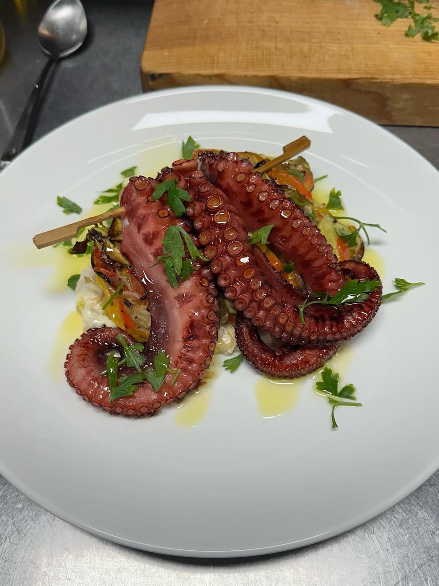 237Nmk's tweet image. what i look like &amp;amp; what i cook 👨🏾‍🍳