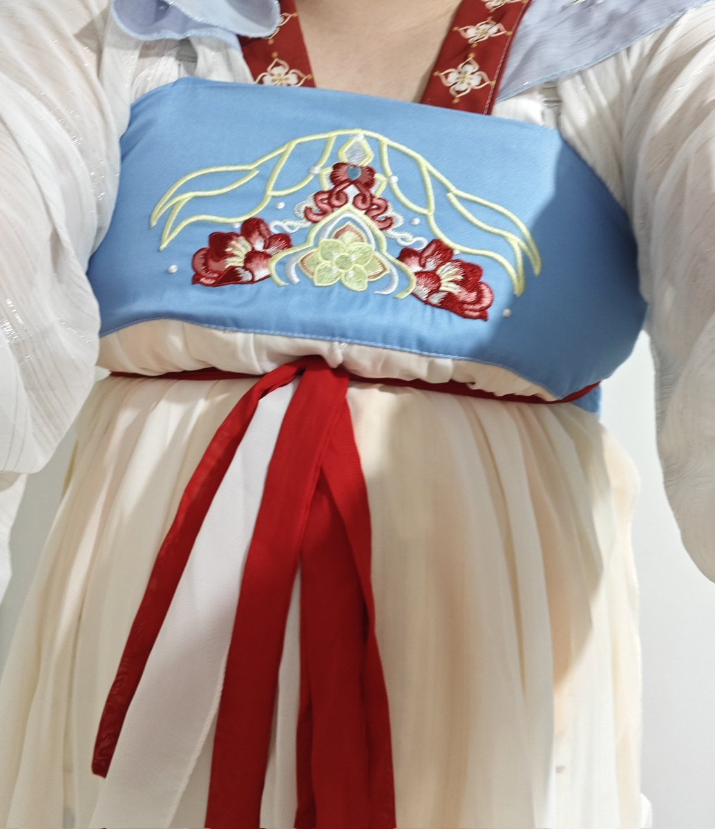 fengdoudefeng1's tweet photo. 趁着妈妈出去玩儿自己一个人偷偷在家穿着汉服丝袜纹上魅魔纹身带上贞操锁。 https://t.co/LKcfV440EQ
