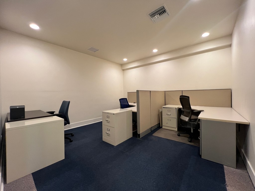 NEW RENTAL❗️
Office space in Airport Industrial Park! 2,010 sq. ft., semi-furnished, with reception, boardroom, A/C, security &amp; utilities included. CAM $800/month, payable quarterly.

List Price: 🏷️$4,500 Per Month
Listing Agent: Brian Austin

Learn more: l8r.it/YhvI