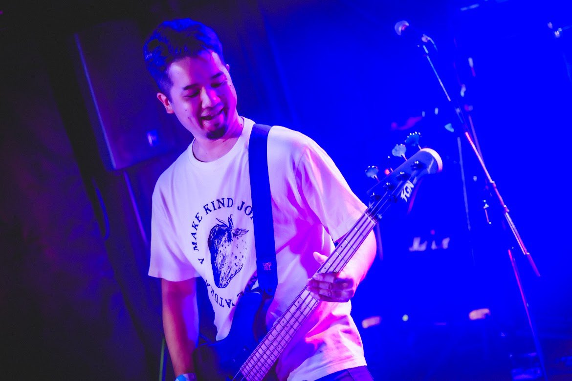 cna2021's tweet photo. 4th cheers🍸
サポートBa.@kohei_ba 

setlist
1.Iberis
2.Aspirin
3.Rainfall
4.y/i
5.Peterpan Syndrome

📷@tictac_works https://t.co/7u5JdMIPd2