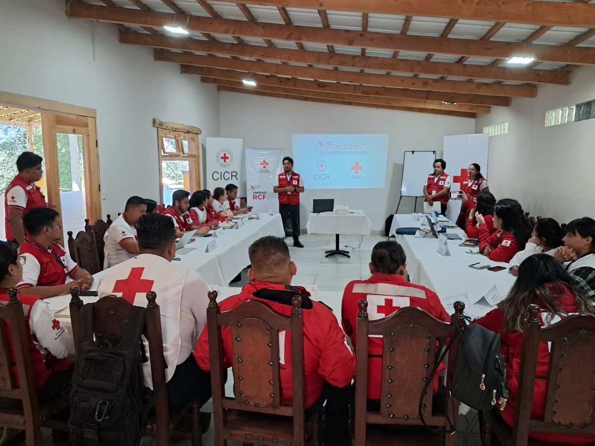 CruzRojaGT (@cruzrojagt_) on Twitter photo 👩🏫 #CruzRojaGT capacitó en Restablecimiento del Contacto entre Familiares -RCF- a Voluntarios de varias Delegaciones del país, realizado en Chimaltenango. Con apoyo del <a href="/CICR_DRMX/">CICR México y América Central</a>.
No Podemos Parar, Afuera Nos Necesitan 👩🏫 #CruzRojaGT capacitó en Restablecimiento del Contacto entre Familiares -RCF- a Voluntarios de varias Delegaciones del país, realizado en Chimaltenango. Con apoyo del <a href="/CICR_DRMX/">CICR México y América Central</a>.
No Podemos Parar, Afuera Nos Necesitan
